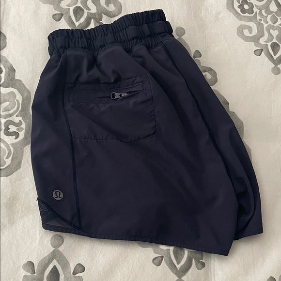 Hotty Hot Short 4” Women’s Size 8 Tall - Lululemon - Picture 1 of 3